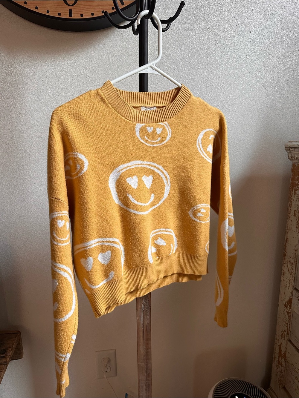 debut Yellow Smiley Heart-Eyes Crochet Crewneck Sweater